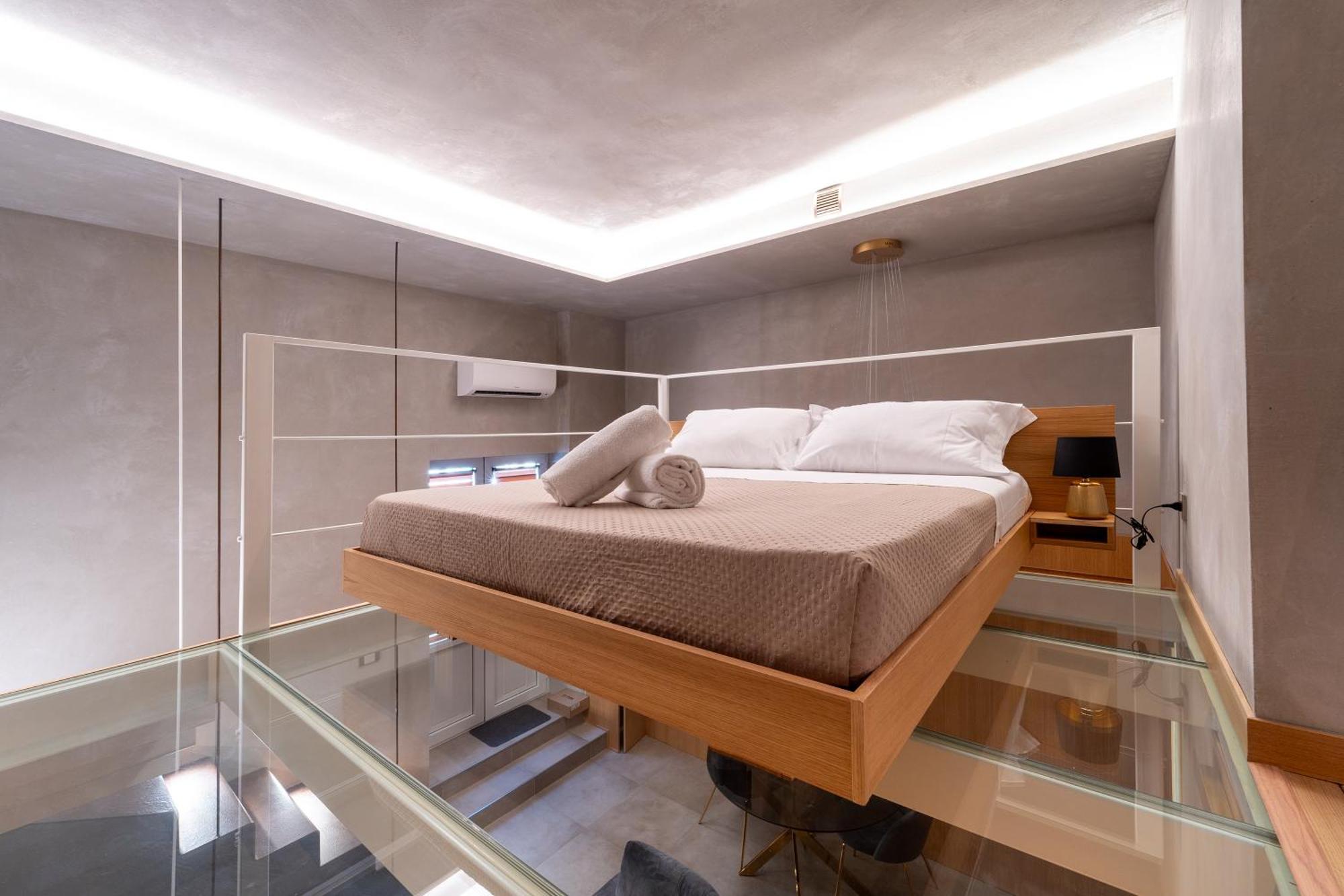 Luxury Urban Craft Apartment
